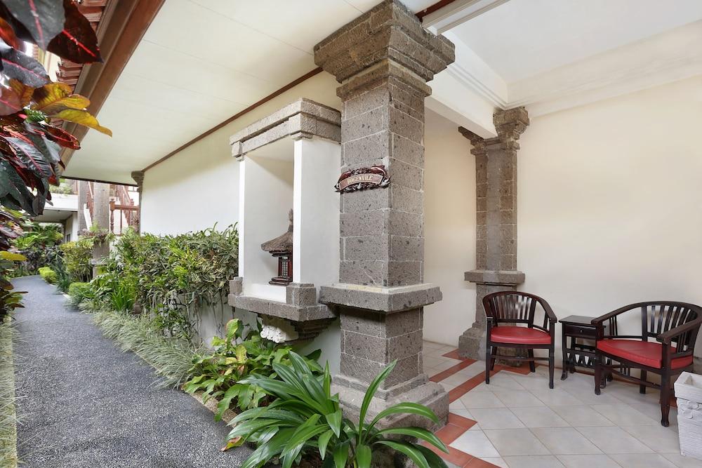 The Batu Belig Hotel & Spa Seminyak  Exterior photo